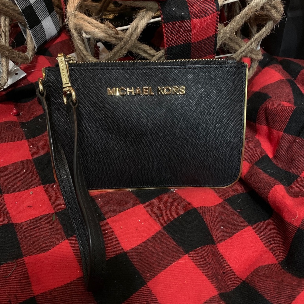Michael Kors Wristlet